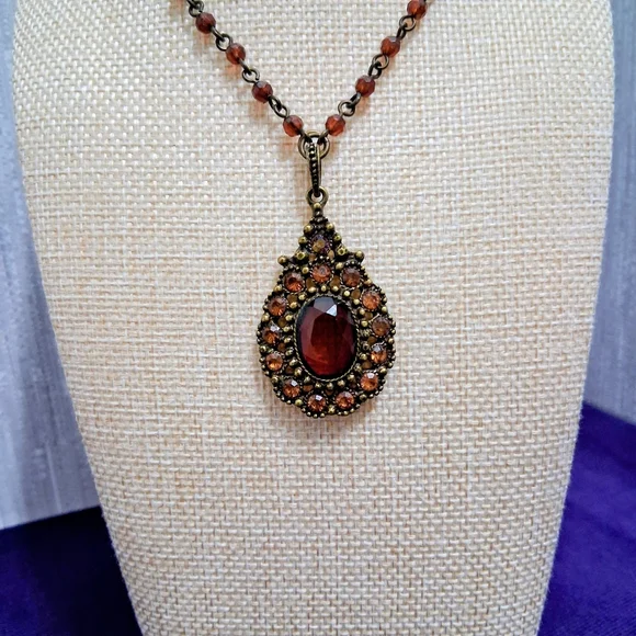Vintage Avon Victorian Revival Necklace Honey Amber Toned Stone Teardrop Beaded - Picture 5 of 17